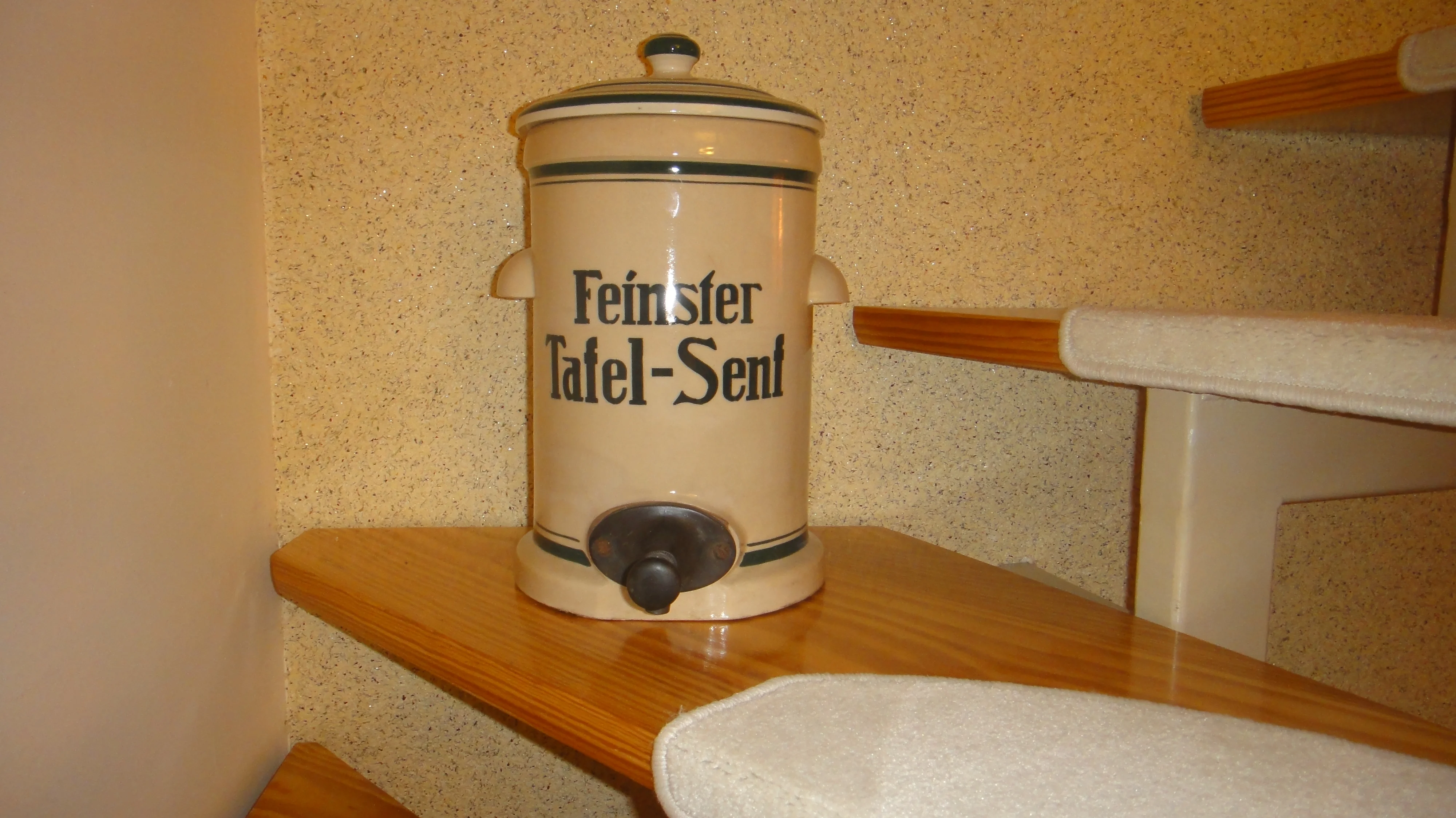 Originalteile aus dem alten Kaufmannsladen — Louis Kitzerows Kaufmannswaage
